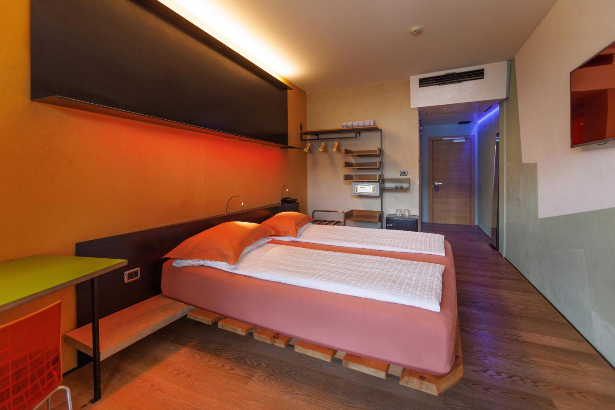 Ambienthotel Primaluna Malcesine Exterior photo