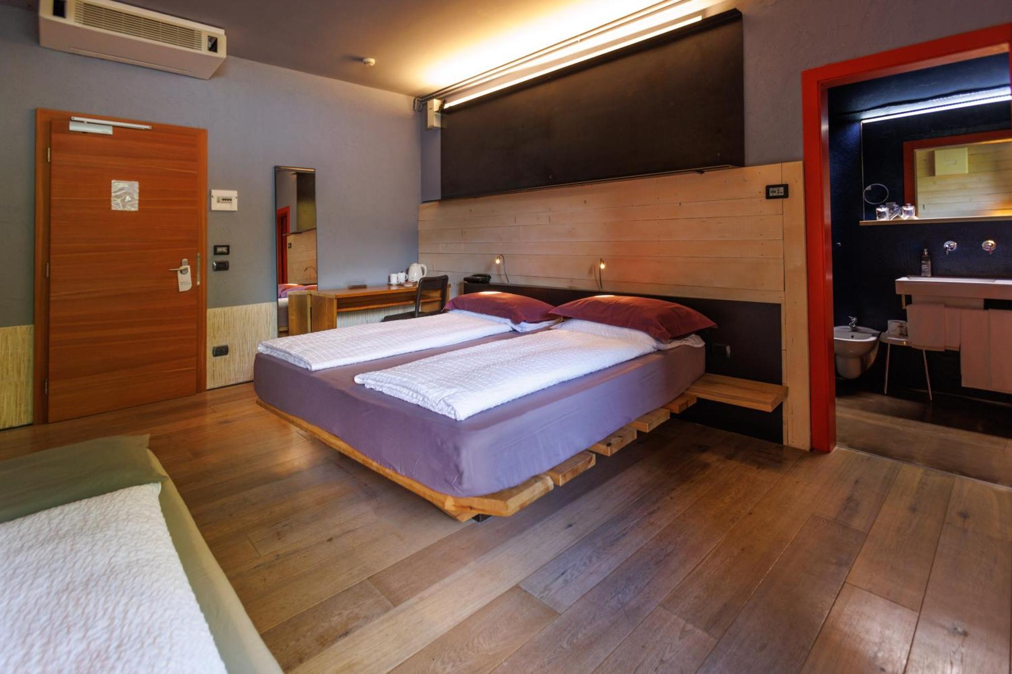 Ambienthotel Primaluna Malcesine Exterior photo