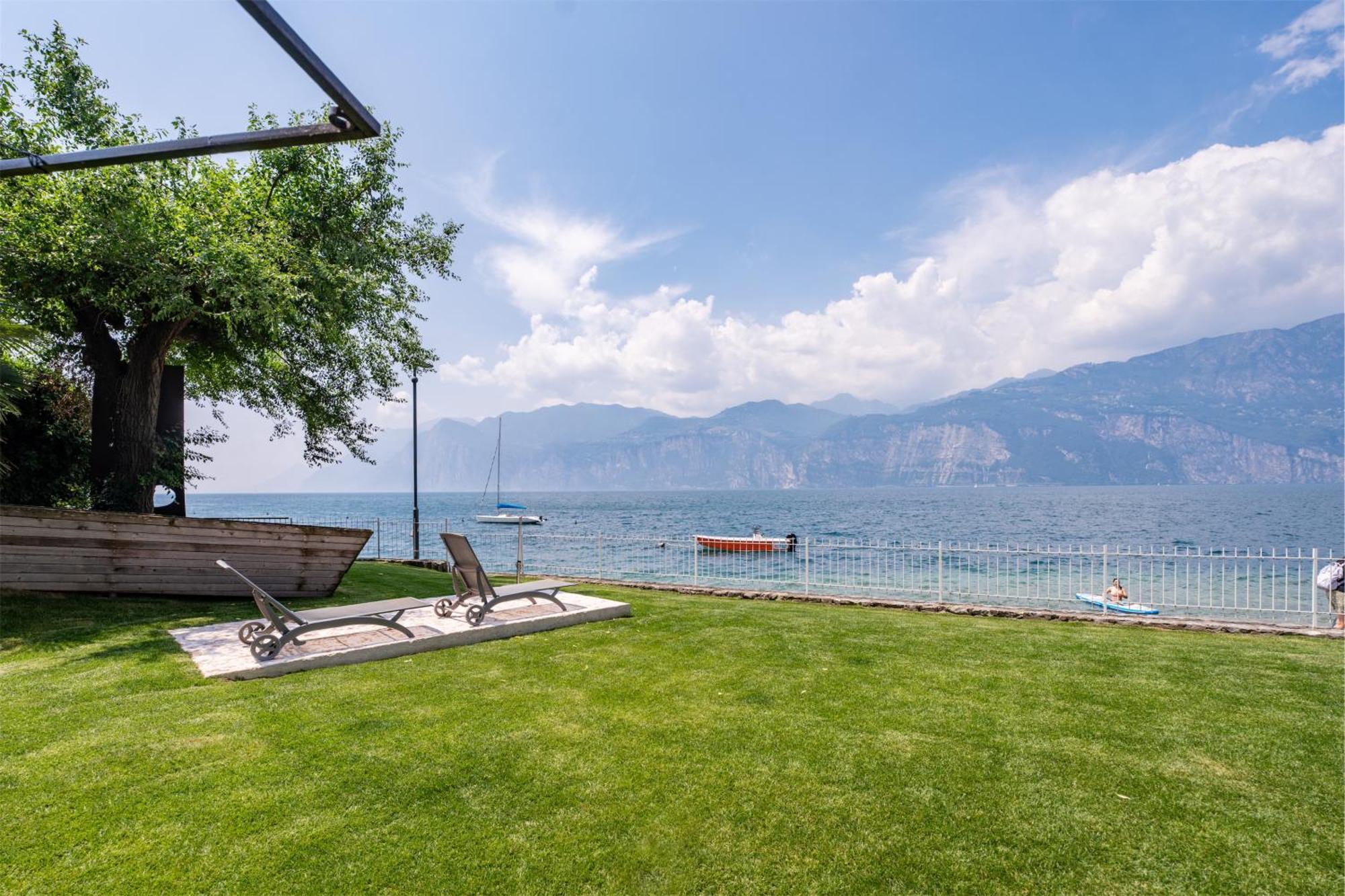 Ambienthotel Primaluna Malcesine Exterior photo