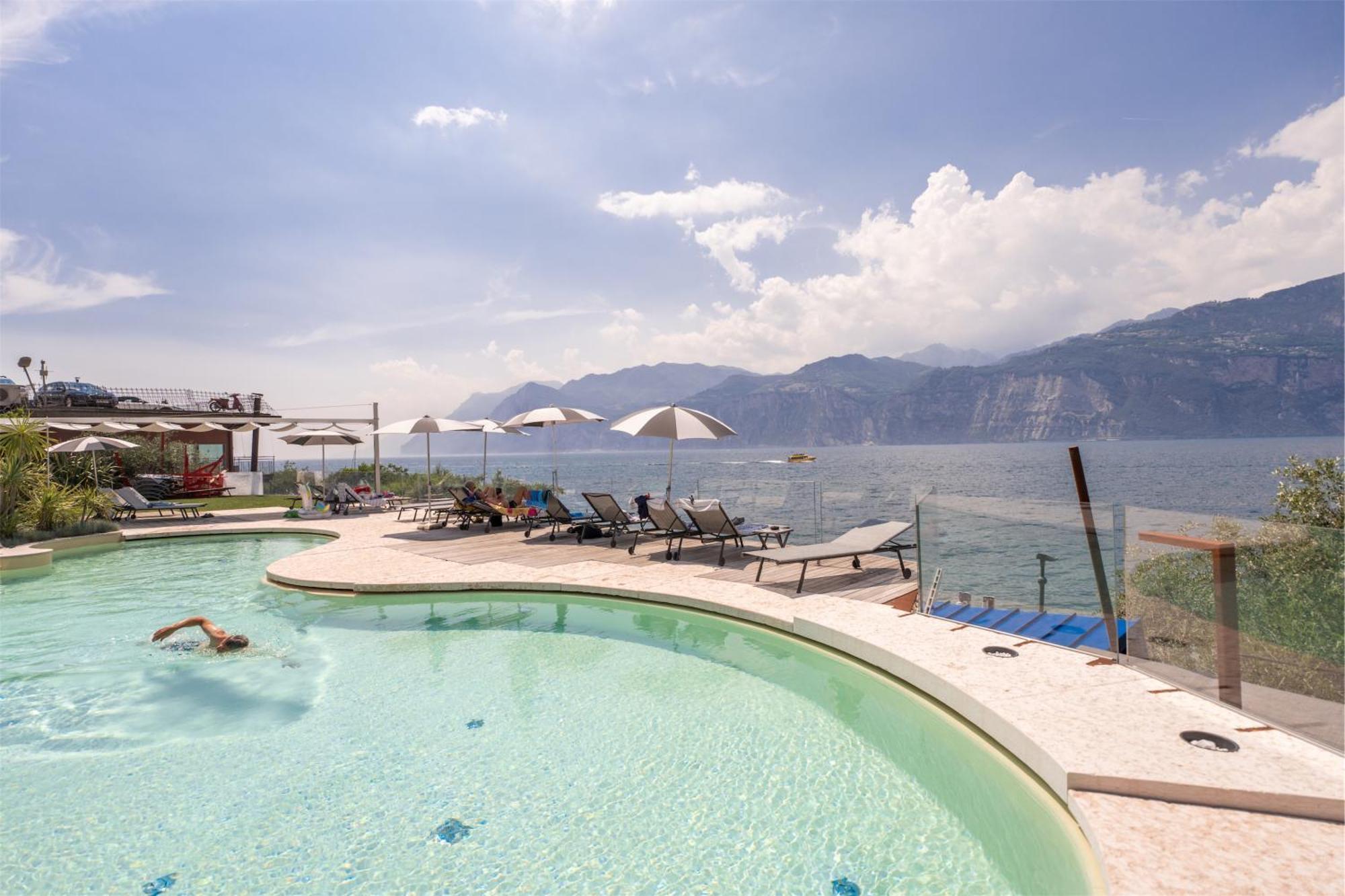 Ambienthotel Primaluna Malcesine Exterior photo