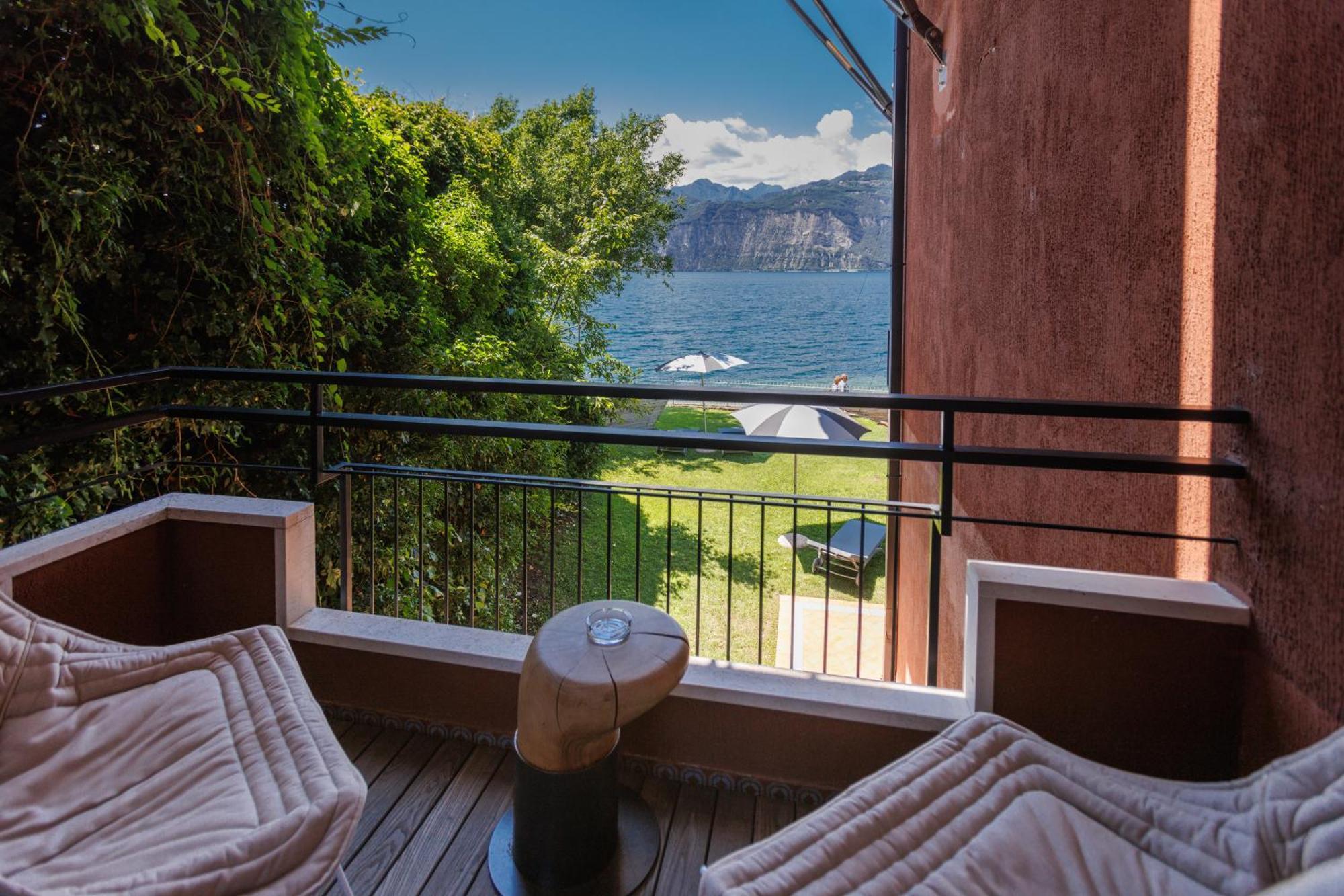 Ambienthotel Primaluna Malcesine Exterior photo